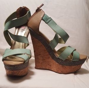JUSTFAB CROSS OVER MINT/CORK WEDGES